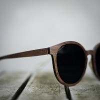Round Style Walnut Wood Sunglasses