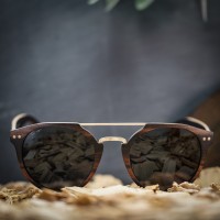 Round Style Wood Sunglasses With Steel Bridge