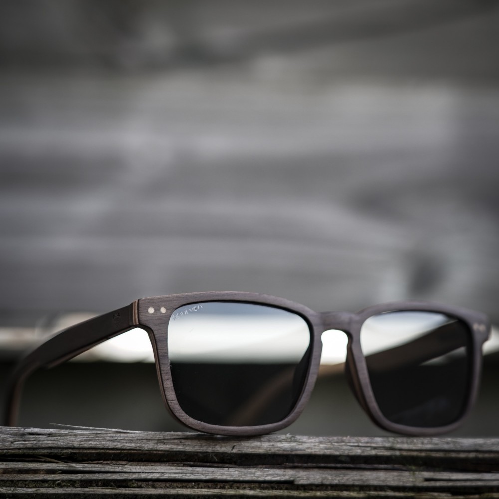 small wayfarer style sunglasses